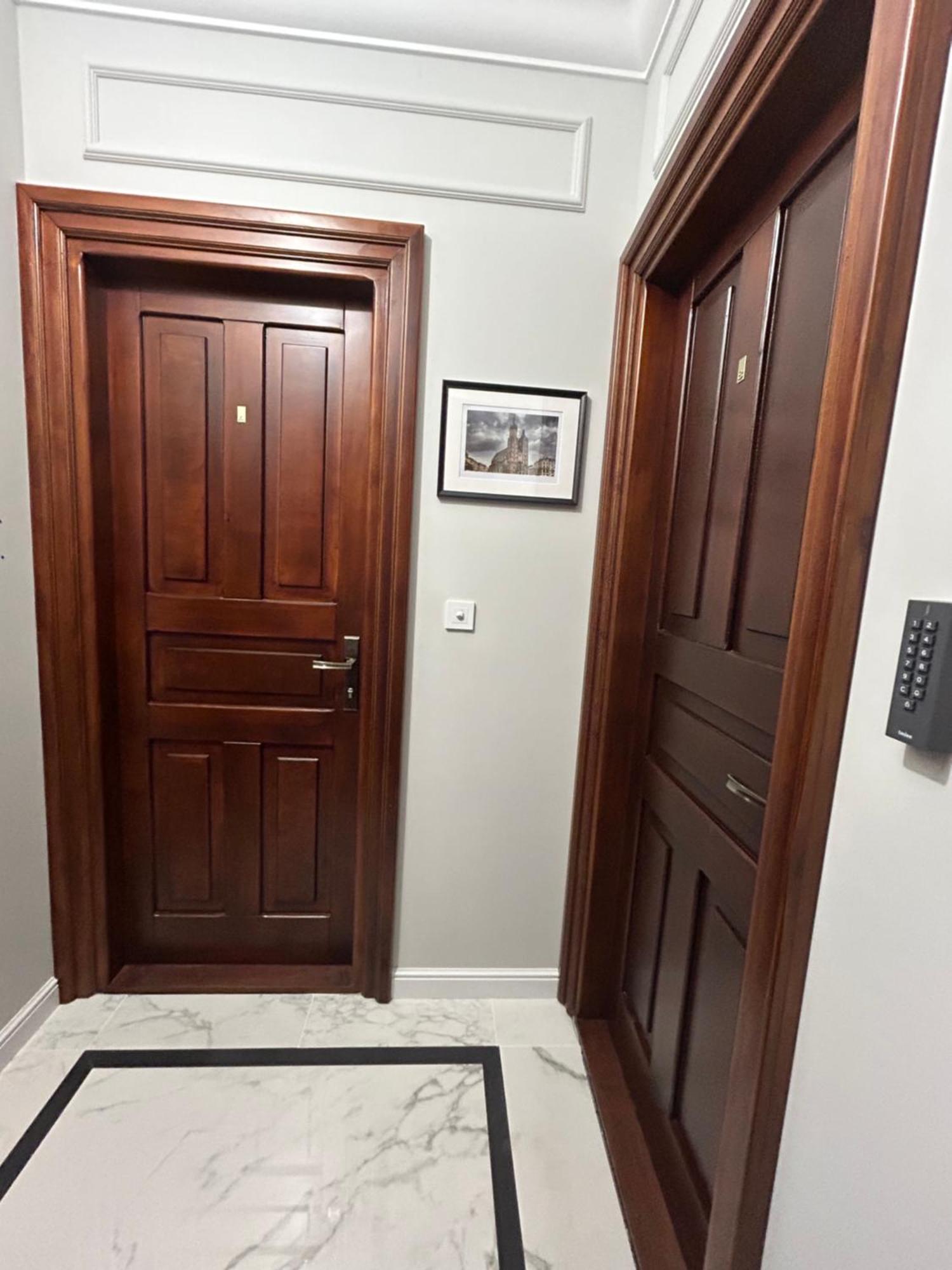Charm & Comfort Renovated Gem In Old Town Sarego Apt B Kraków Zewnętrze zdjęcie