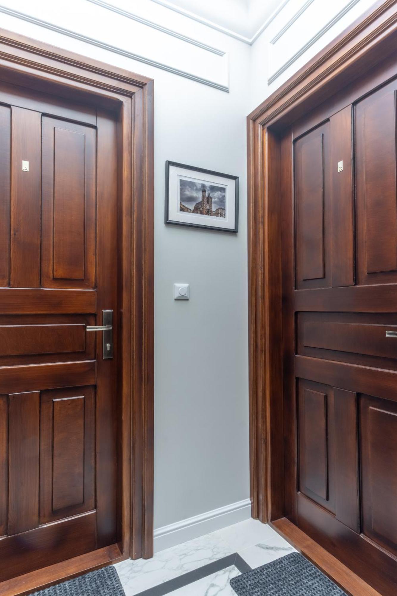 Charm & Comfort Renovated Gem In Old Town Sarego Apt B Kraków Zewnętrze zdjęcie